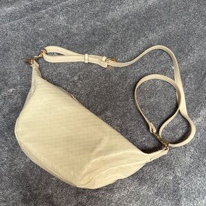 Elegant Cream Shoulder Bag